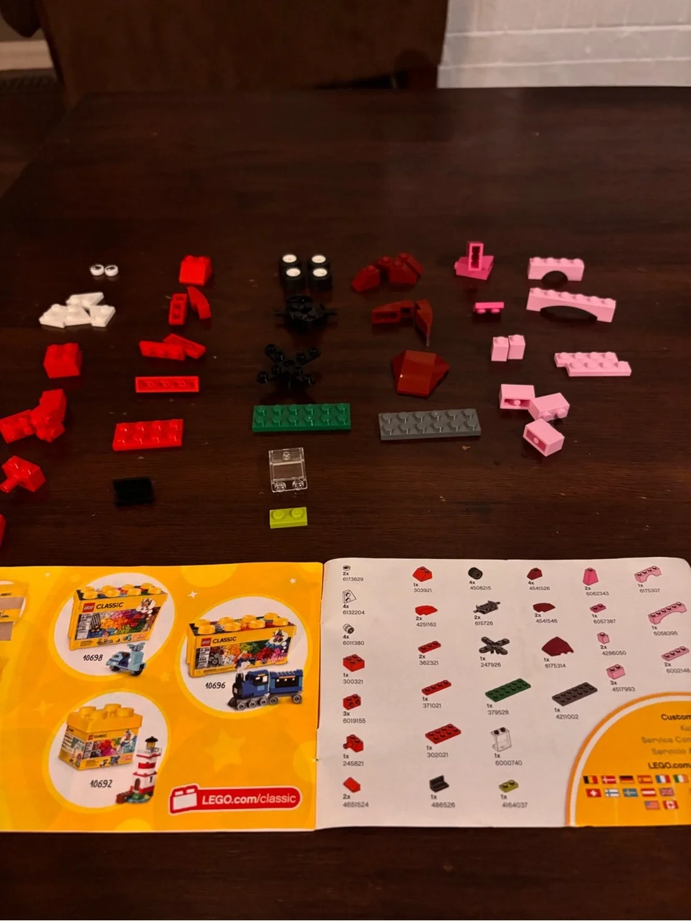 LEGO Classic Red and Pink Build & Race Set